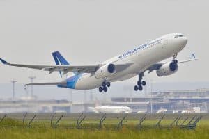 从深圳机场发空运到新加坡